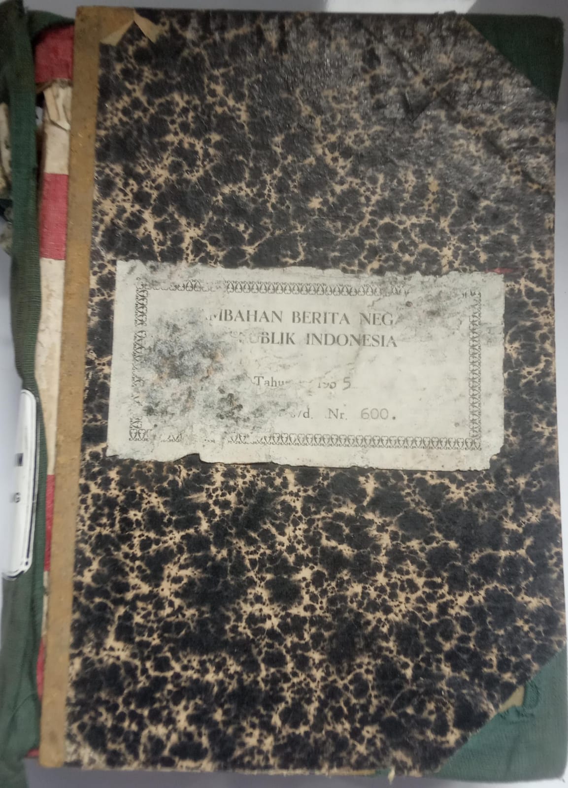 Tambahan Berita Negara Republik Indonesia Tahun : 1955 Nr. 551 s/d Nr. 600